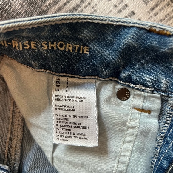 American Eagle Shorts with Embroidery - Picture 3 of 4